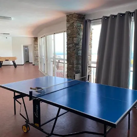Ambeille Apartment
